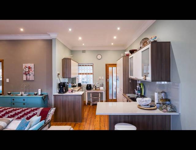 2 BEDROOM HOUSE FOR SALE IN UNIVERSITY ESTATE